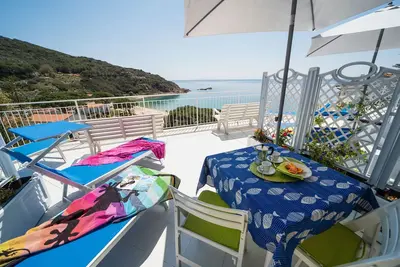 Image de Appartement \"Le Sirene Mono 7\" avec terrasse partagée, Wi-Fi et climatisation