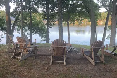 Image de Cozy lakefront cottage on all sports Hart Lake