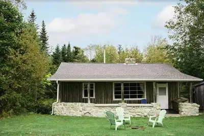 Image de Log Cabin #2 - Hubbards Beach