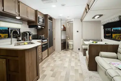 Image de Beautiful Camper on quiet lot in the foothills of Western Nc