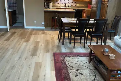 Image de Greentown Exce- King bed, safe, Ev charging and R. O. ! 15-20 mins to everywhere