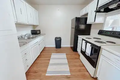 Image de Workforce Gem Minutes to Downtown and Beach