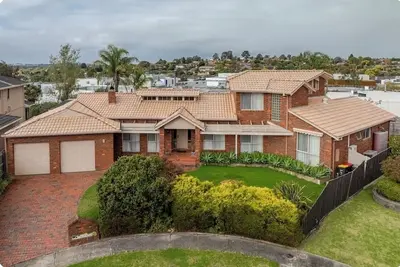 Image de The peaceful retreat in a tranquil court