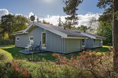 Image de \"Amai\" - 100m from the sea by Interhome