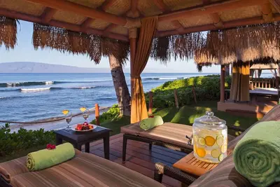 Image de explore 𝐅𝐢𝐧𝐝𝐢𝐧𝐠 𝐌𝐞𝐢𝐥𝐢-Beachfront Kaanapali Resort+Hyatt Amenities
