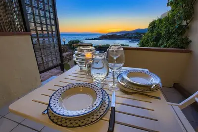 Image de Studio au bord de l'eau Cala Caterina, Villasimius, direct access to the beach