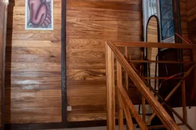 Image de Chalet en bois confortable et bien équipé à cinq minutes de la plage, Kribi.