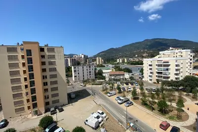 Image de Location T3 (5 minutes du centre ville et commerces  et 15 minutes de la plage)