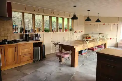 Image de La Caronière. Changement De Proprietaire. maison familiale, calme proche du lac.