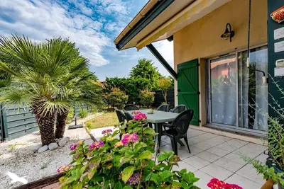 Image de A 2 minutes à pied du port - Maison de vacances idéale pour les famille