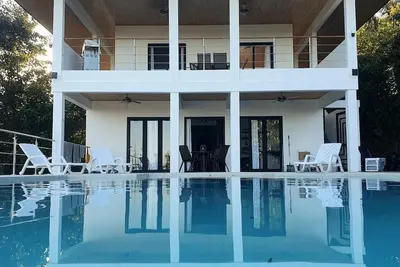 Image de New! Spacious villa | Pool and amazing sea view