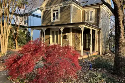 Image de Solar, 2 Br, 1 Bath, UVa, Preston, Downtown, Ev charger