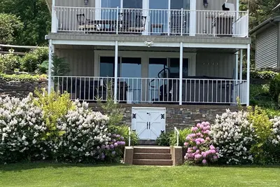 Image de Lincoln Lake Paradise with Tiki Bar & Hot Tub