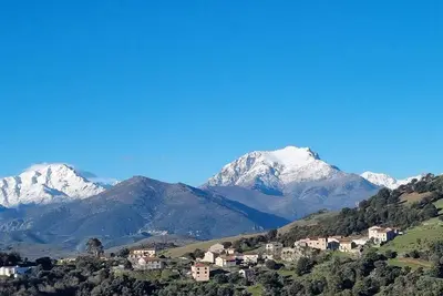 Image de Maison de famille authentique entre mer et montagne plage ou rivière.