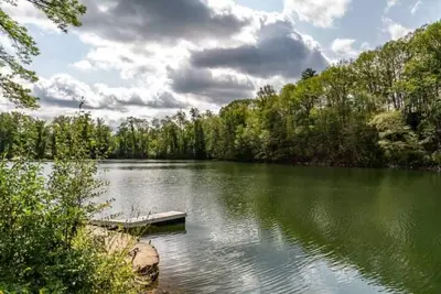 Image de Lakefront Lakehouse Luxury in Connecticut