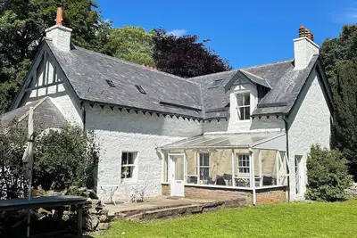 Image de Spacious House in the Cairngorm National Park. Walking /Cycling /Skiing/Castles
