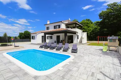 Superbe maison de 3 chambres à Labin