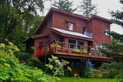 Image de Augustine Sea Watch Private Peaceful And Secluded\nENJOY this truly Alaskan Home!