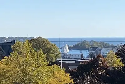 Charming Downtown Gloucester Retreat. Walk to Restaurants, Museums, Waterfront