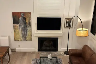 Image de Beautiful Ketchum Condo Steps to Warm Springs Lifts