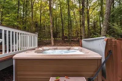 Image de Hot Tub Secluded Fire Pit Hammock