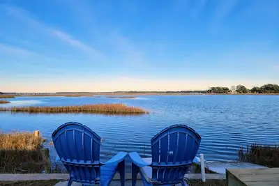 Image de Romantic Winter Escape with a jon boat, Kayaks, and three miles to the beach