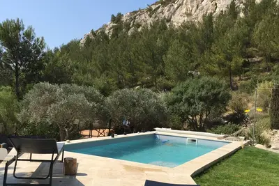 Image de Maison de vacances entre mer et colline sur la côte Bleue.