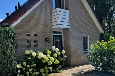 Image de Villa June Rosy, Heerlijk Huis in een Bosrijke Omgeving Vlakbij Nijmegen