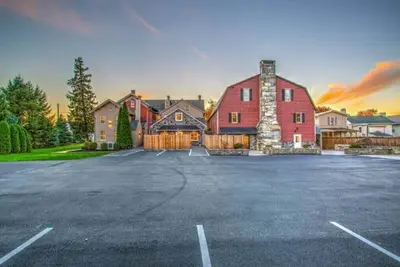 Image de Legacy Manor-Sleeps 26-9 minutes to Sight&Sound, 16 Minutes to Downtown Lancaster