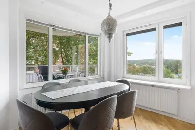 Image de Beautiful apartment close to metro station, shops and amazing nature.