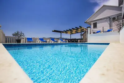 Image de Villa Leko Imotski for 22 people with pool and hot tub close to Makarska, Split