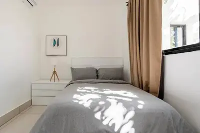 Image de Beautiful Brand New Apt +Pool 2b