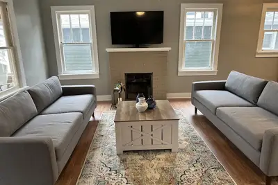 Image de Large Lakeside Ohio Cottage! 6 Bed, 3. 5 Bath, Sleeps 19. Recently updated