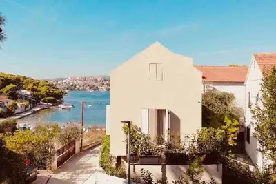 Image de Casa Monvi-modern luxury design house next to the beach close to center