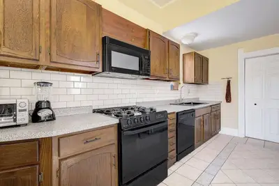 Image de Chic home in Highlands I near Downtown I Sleeps 7