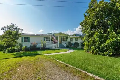 Image de Comfortable, Charming and Spacious Home