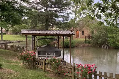 Image de Beautiful home on Lake Hamilton!