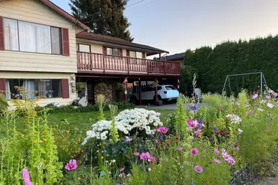 Image de Safe clean private room, piano & guitar, close to Abbotsford airport & town