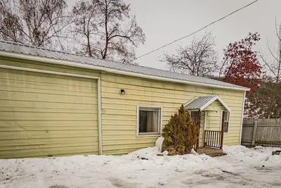 Image de The Outback: A Silver Mountain Bungalow w/Hot Tub, Pet Friendly
