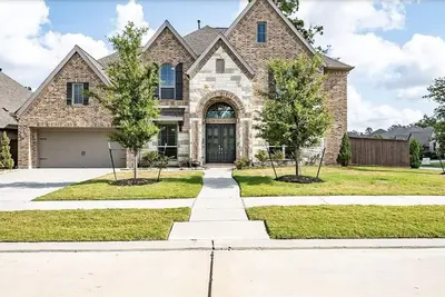Image de House Humble 12 miles from airport