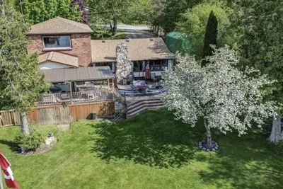Image de Cozy Waterfront Cottage On Chemong Lake, Only 1. 5hrs From Toronto