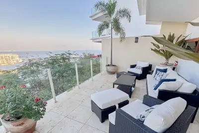 Image de Luxury 3br w Ocean Views & Private Beach Club