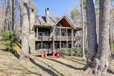 Image de Spacious Cashiers Vacation Rental on Golf Course!