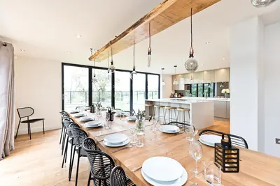 Image de 8 bedroom modern holiday home in the Derbyshire Dales, close to Carsington Water