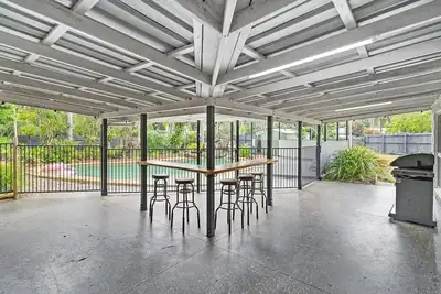 Image de Four Bedroom House @ Holloways Beach