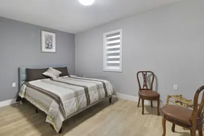 Image de Serene Spacious Modern 2 bed private suite- Central Location