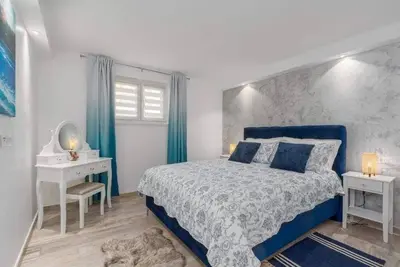 Image de Appartement de deux chambres avec la terrasse Pula (A-22308-a)