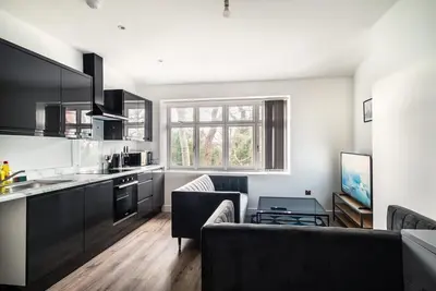 Spacious 2 Bed Apartment in Waterloo, Liverpool