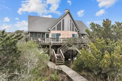 Image de 7828-Fantastic Frisco, Views of the Sound, Sun Deck, Fido Friendly, Sleeps 8.