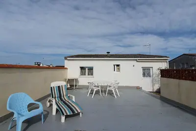 Image de Appartement avec Terrasse, 2 Chambres, Centre, Plage à Proximité, Animaux sur Demande